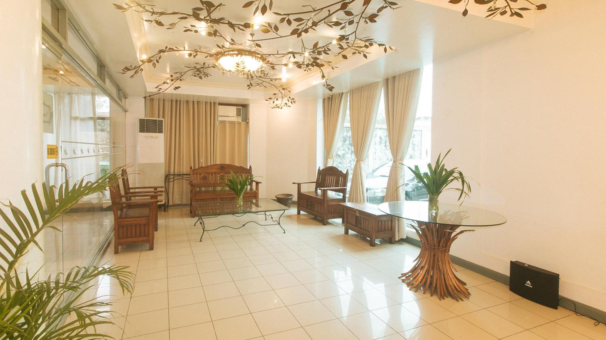 Royal Am Rei Hotel By Reddoorz Bacolod Eksteriør billede