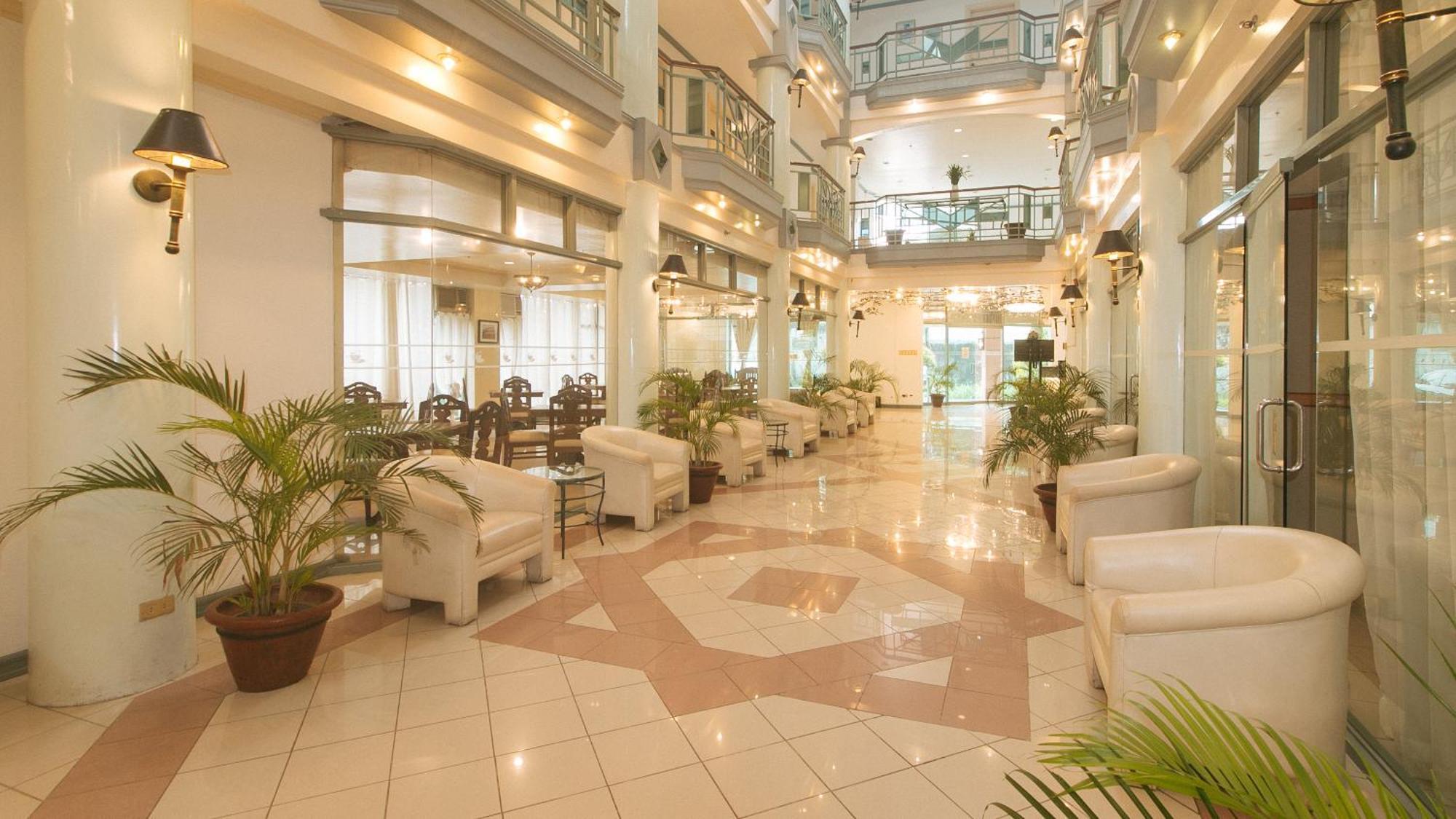 Royal Am Rei Hotel By Reddoorz Bacolod Eksteriør billede