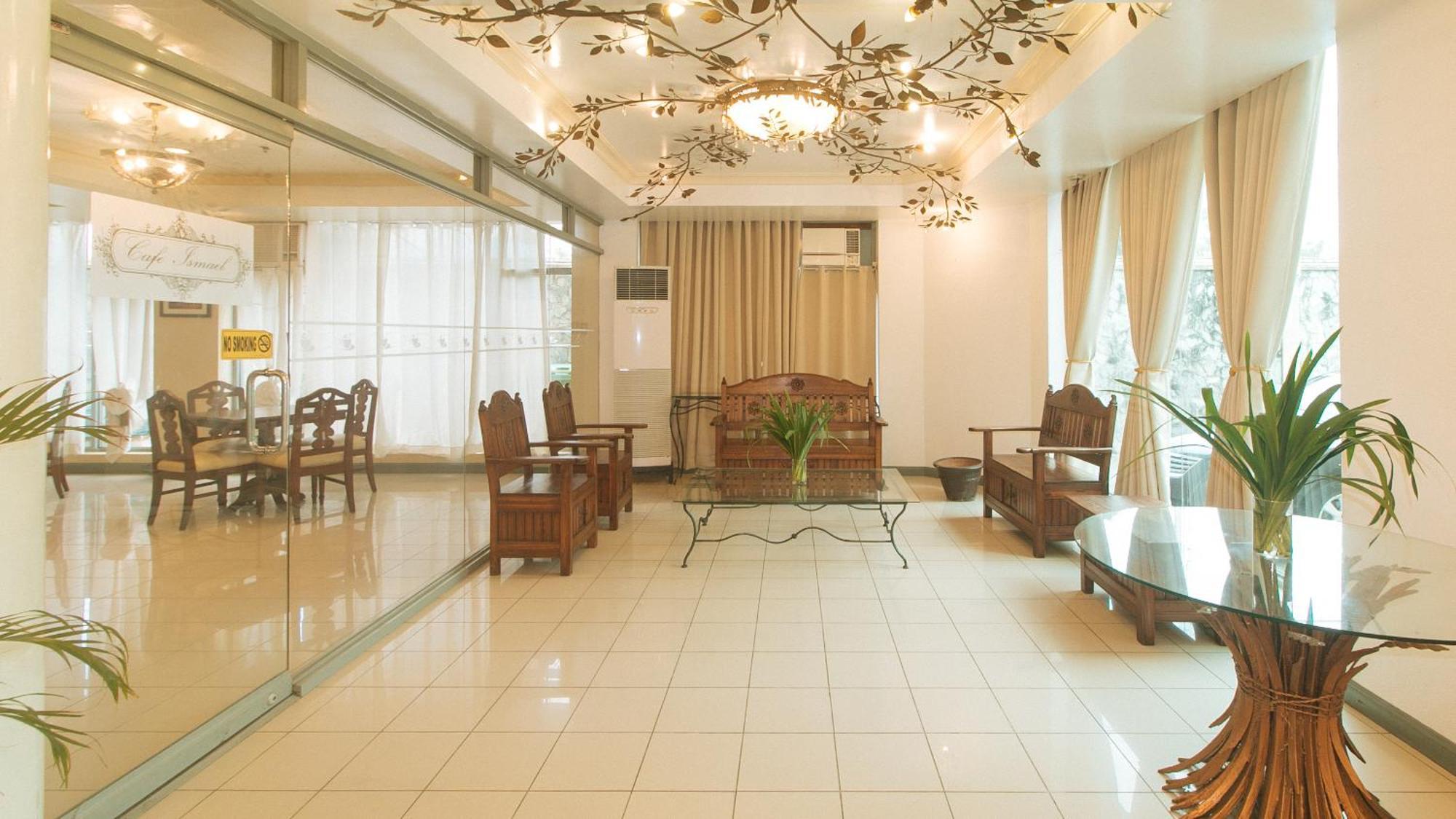 Royal Am Rei Hotel By Reddoorz Bacolod Eksteriør billede