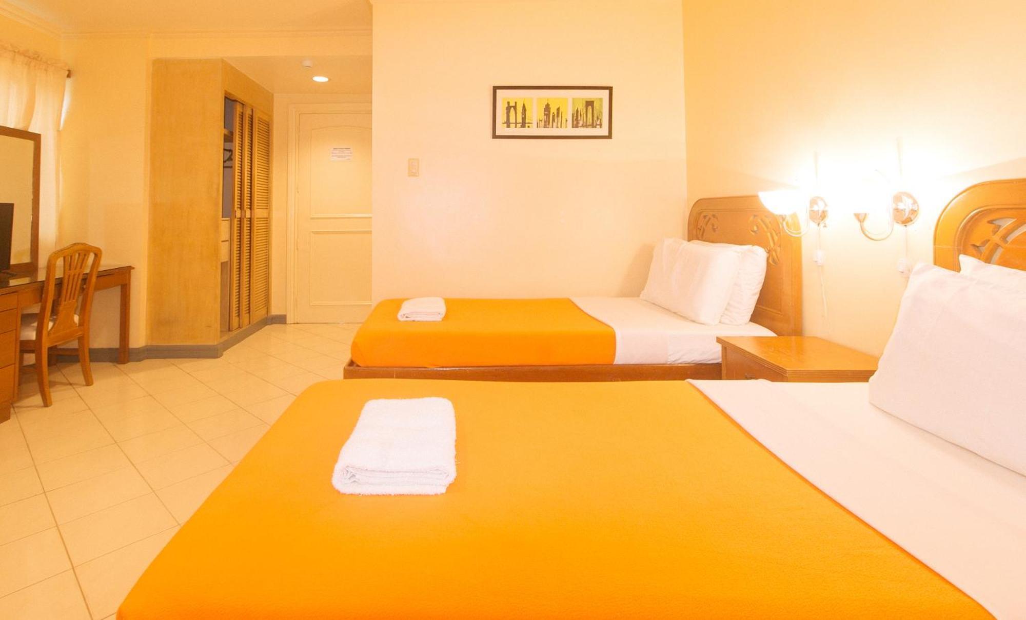 Royal Am Rei Hotel By Reddoorz Bacolod Eksteriør billede