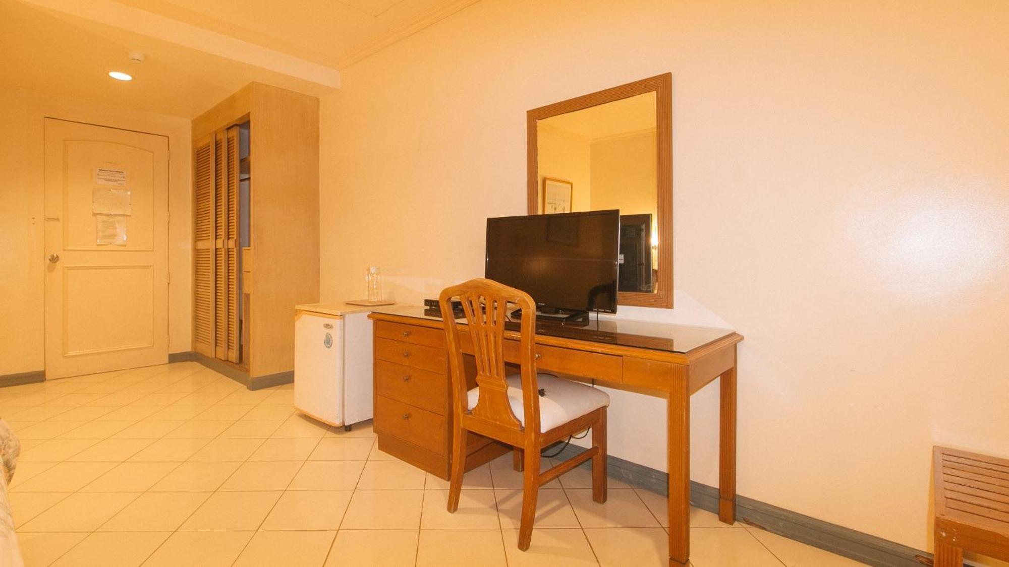 Royal Am Rei Hotel By Reddoorz Bacolod Eksteriør billede